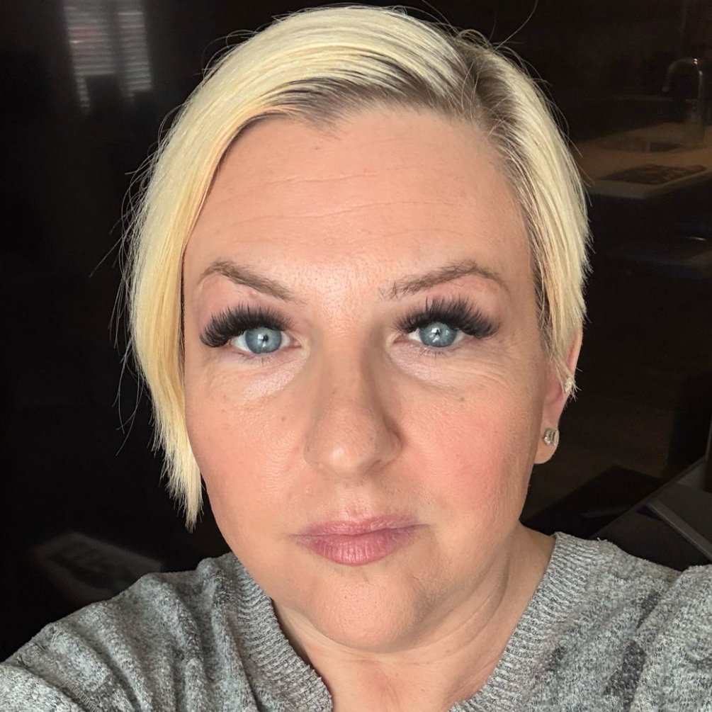 Medium Kathy Taylor