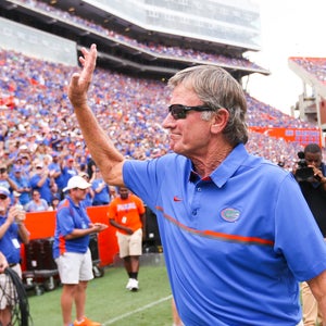 Photo of Coach Steve Spurrier, click to book