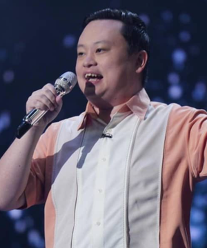 Photo of William Hung, click to book