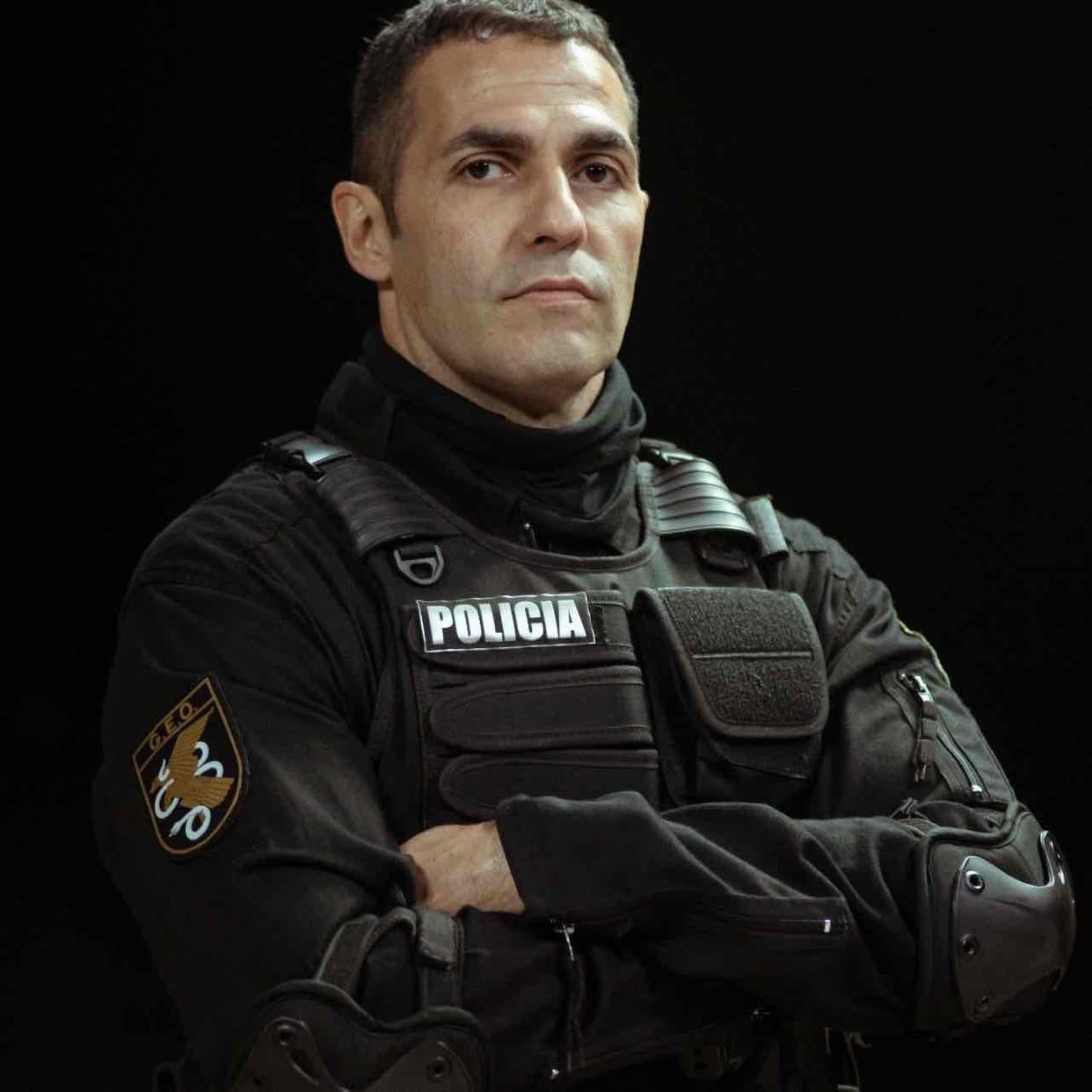 MARIO DE LA ROSA