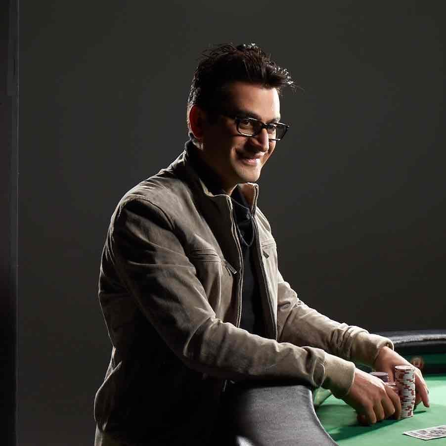 Antonio Esfandiari