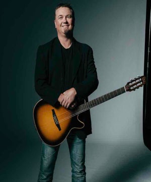Photo of Edwin McCain, click to book