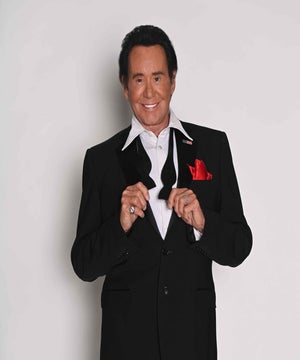 Photo of Wayne Newton, click to book