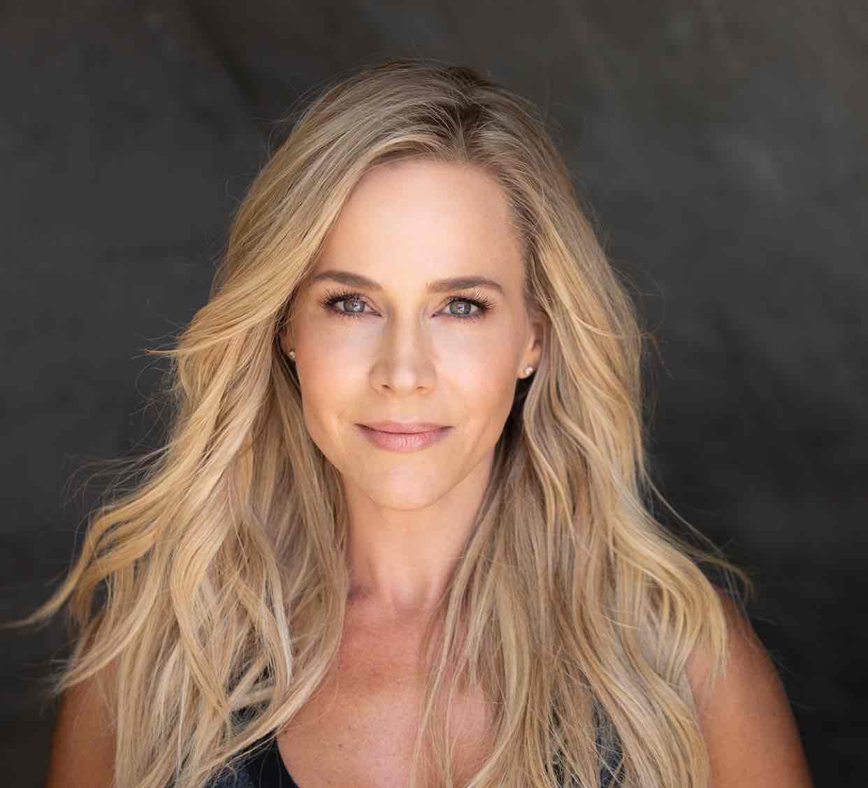 Julie Benz