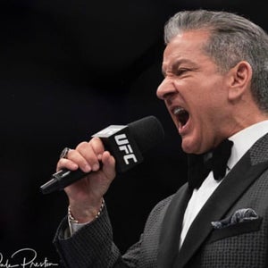 Photo of Bruce Buffer, click to book