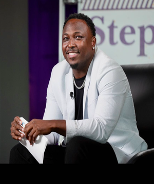 Photo of LeSean Shady McCoy, click to book