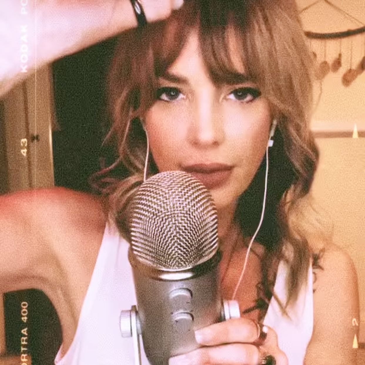 Lucy ASMR
