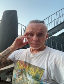 Poster for Charla motivacional video from Adam Nergal Darski