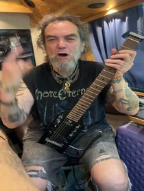 Poster for Fecha de nacimiento video from Max Cavalera