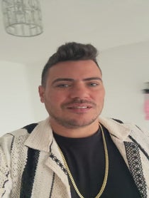 Poster for Fecha de nacimiento video from Jovani Vazquez