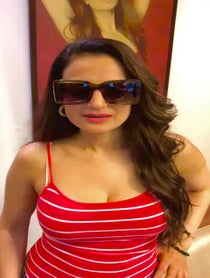 Poster for Birthday video from Ameesha Patel