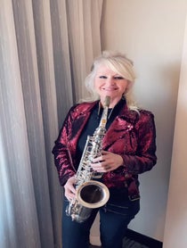 Poster for Holiday video from Mindi Abair