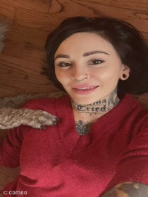 Poster for Intro video video from Elle Stanger