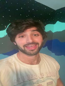 Poster for Gift video from Sander Jennings