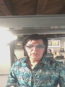 Poster for Intro video video from Richard Santa