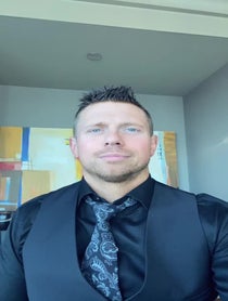 Poster for Fecha de nacimiento video from The Miz