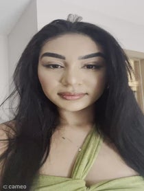 Poster for Intro video video from Thais Ramone