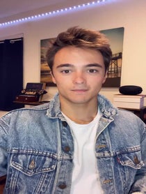 Poster for Question video from Leonardo Cecchi