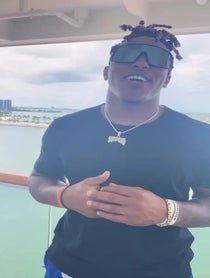 Poster for Gift video from Benny Snell Jr.