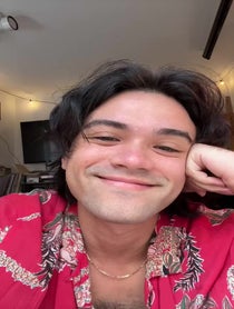 Poster for Gift video from Giullian Yao Gioiello