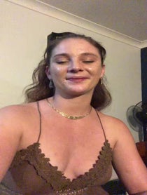 Poster for Fecha de nacimiento video from Xenia Goodwin