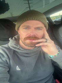 Poster for Autres video from Stephen Amell