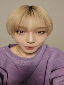 Poster for Gift video from 天沢璃人