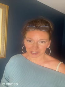 Poster for Intro video video from Michele Paiva