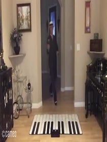 Poster for Intro video video from Louis Bar