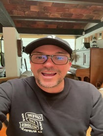 Poster for Advice video from Andrés Cepeda