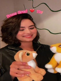 Poster for Advice video from Paloma / Demi Lovato Brazilian lookalike
