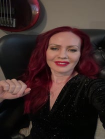 Poster for Holiday video from Nadja Peulen