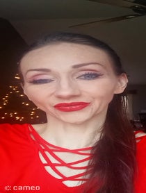 Poster for Intro video video from TinazBeauty