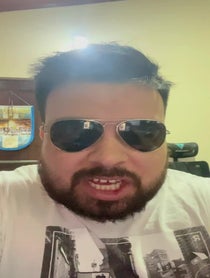 Poster for Gift video from Warge