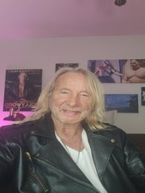 Poster for Question video from Matthias Hues