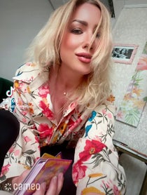 Poster for Intro video video from SallyParkerTarot