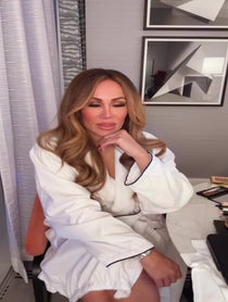 Poster for Sing a song video from Jennifer Lopez - JLo Double look a like