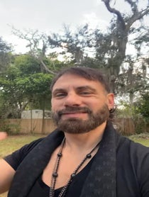 Poster for Da las gracias video from Austin Aries