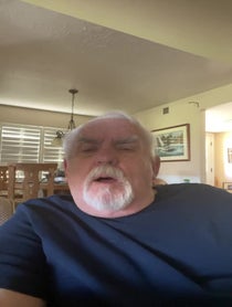 Poster for Fecha de nacimiento video from John Ratzenberger