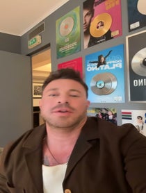 Poster for Mother's Day video from Duncan James