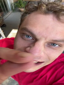 Poster for Fecha de nacimiento video from Aidan Scott