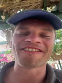 Poster for Pregunta video from Aidan Scott