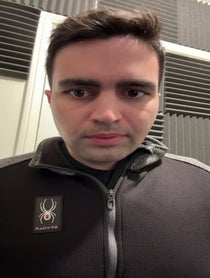 Poster for Charla motivacional video from Kerem Erdinc