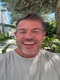 Poster for Mother's Day video from Jesse Palmer
