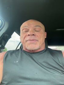 Poster for Fecha de nacimiento video from Kurt Angle