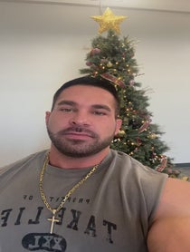 Poster for Hype up the team video from Mr. Olympia - Derek Lunsford