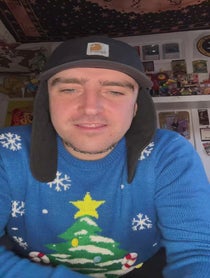 Poster for Holiday video from Skalleyssed