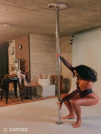 Poster for Intro video video from Señorita