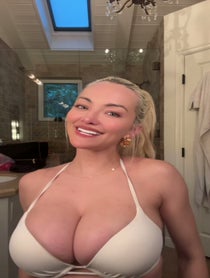 Poster for Graduation video from Lindsey Pelas