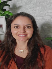 Poster for Vacaciones video from Danica McKellar